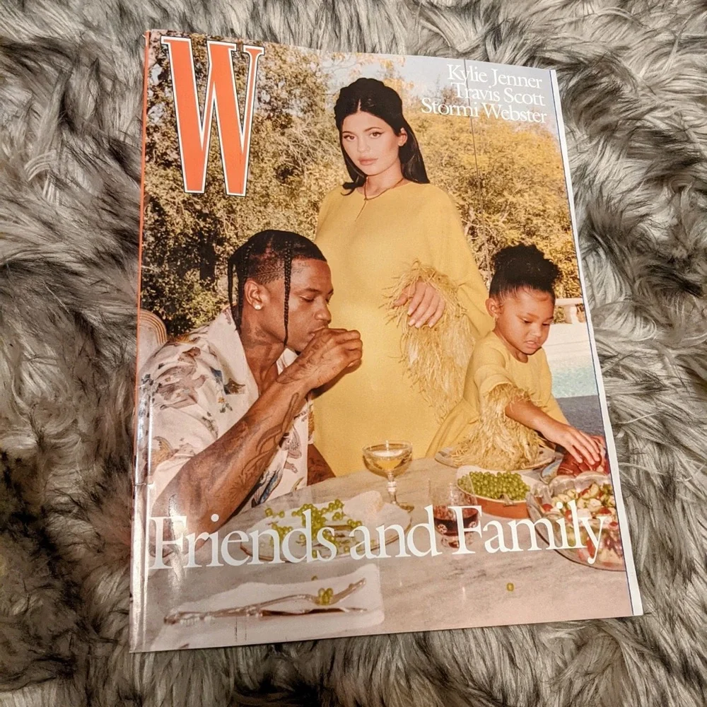 W magazine with Kylie Jenner, Travis Scott, Stormi Webster - Picture 4 of 4